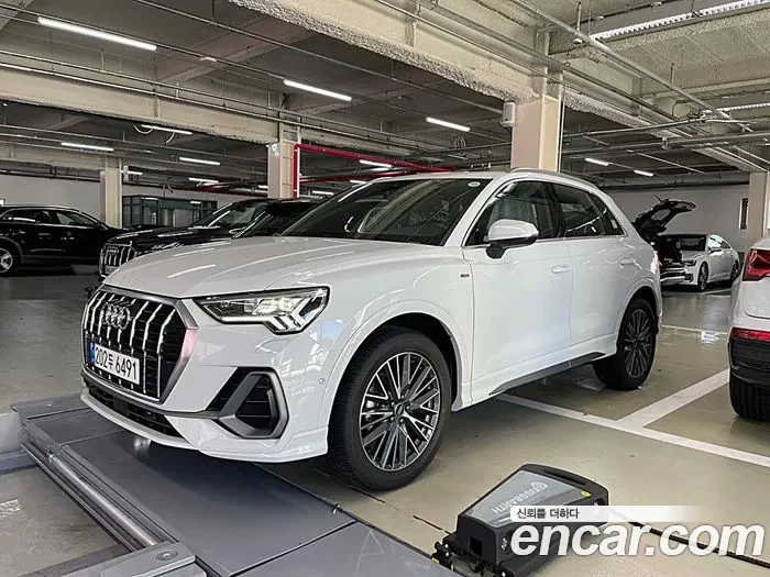 Audi Q3 (F3) 35 TDI Quattro Premium
