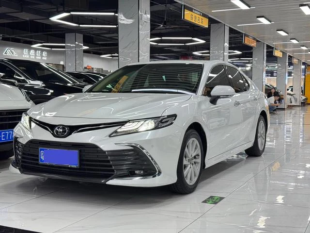 Toyota Camry 2021 2.0G Deluxe Edition