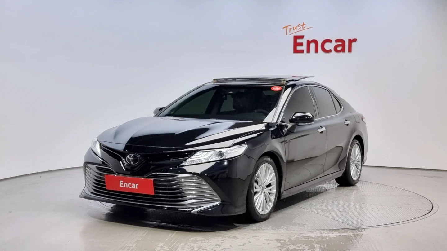 Toyota Camry (XV70) 2.5