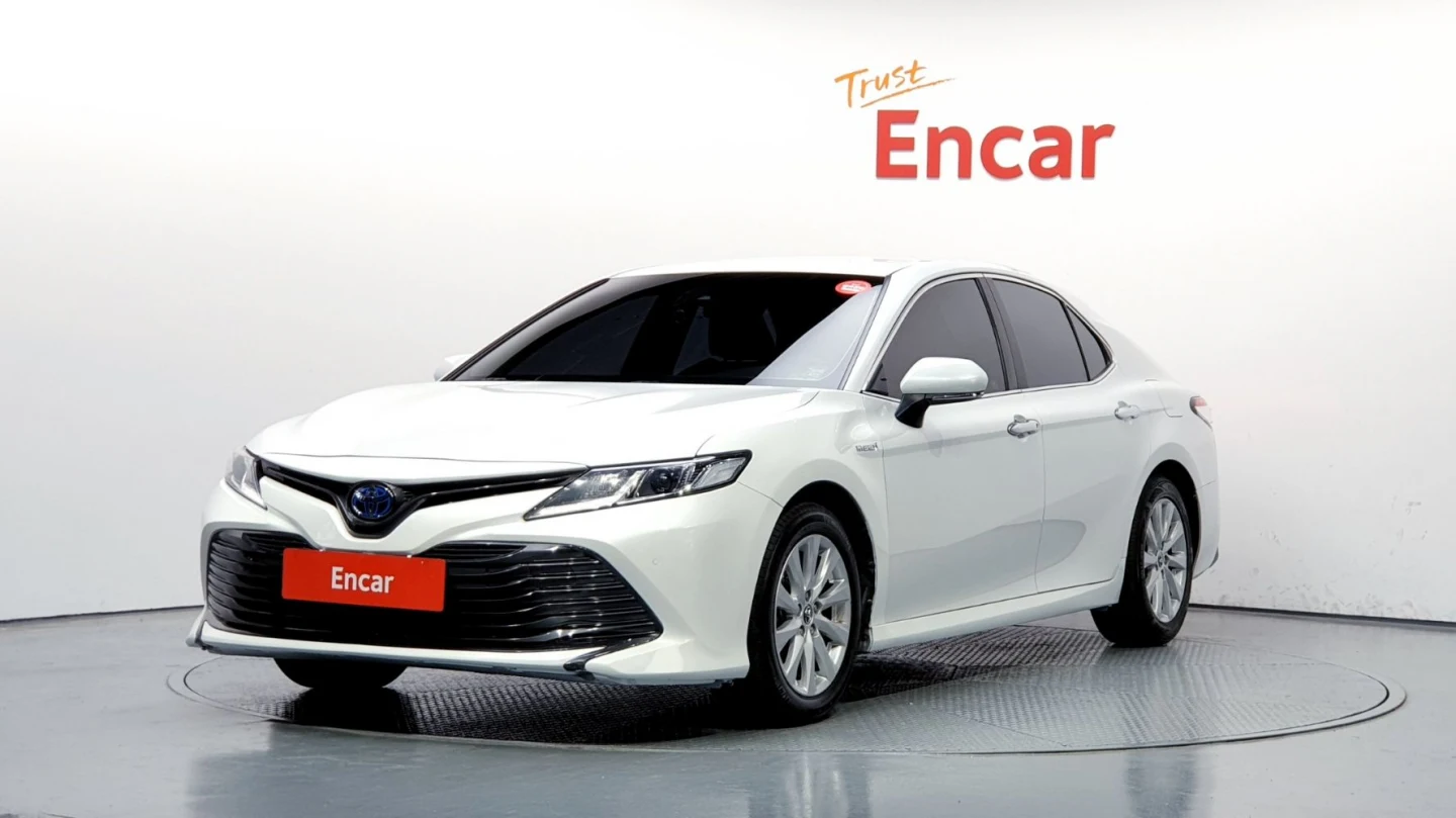 Toyota Camry (XV70) 2.5 LE Hybrid