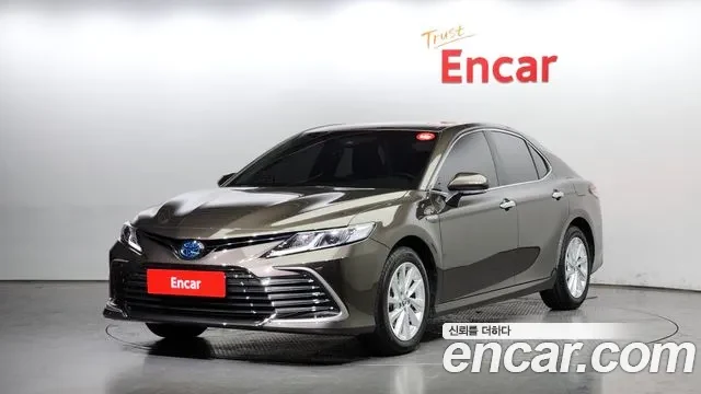 Toyota Camry XV70 2.5 LE Hybrid