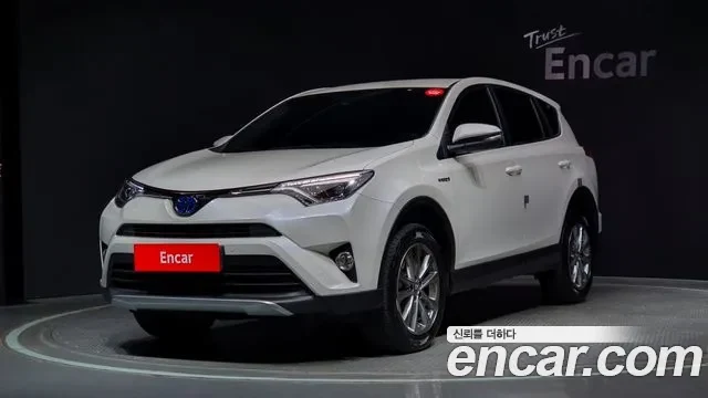 Toyota RAV4 2.5 2WD Hybrid Gen 4